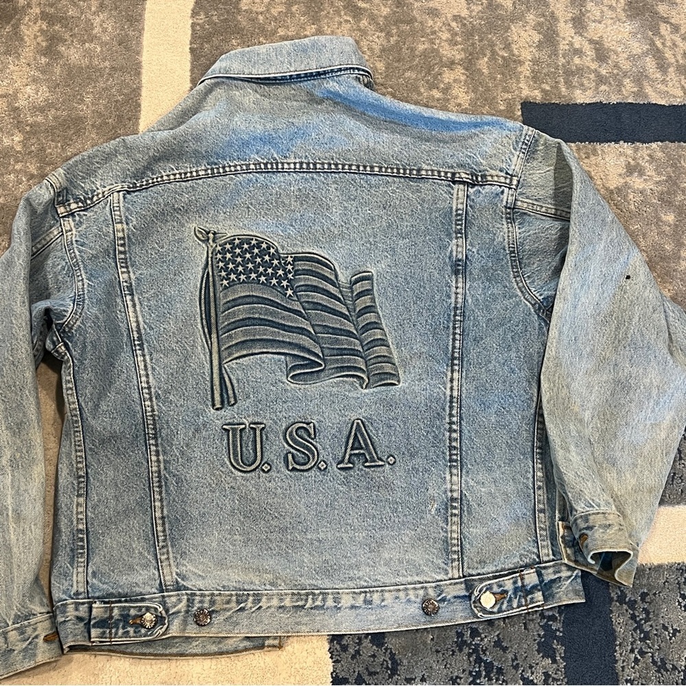 Vintage Tyca Denim USA Flag Western Brand Embossed Button Up Jean Jacket